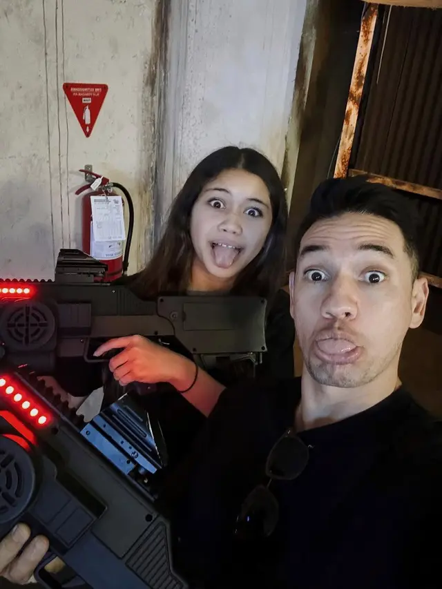 5 Potret Kekompakan Andrew White dengan Sarah Deana di Setiap Momen, Kehangatan Keluarga Harmonis (credit: instagram/andrew.white._).