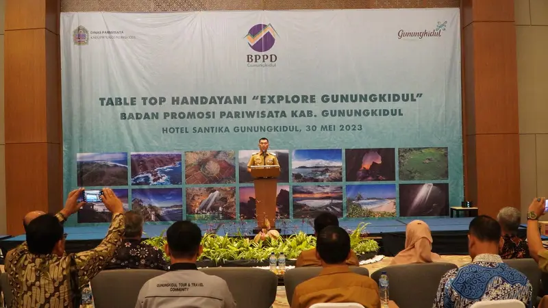 Bupati Gunungkidul membuka acara Table Top Handayani dorong pariwisata