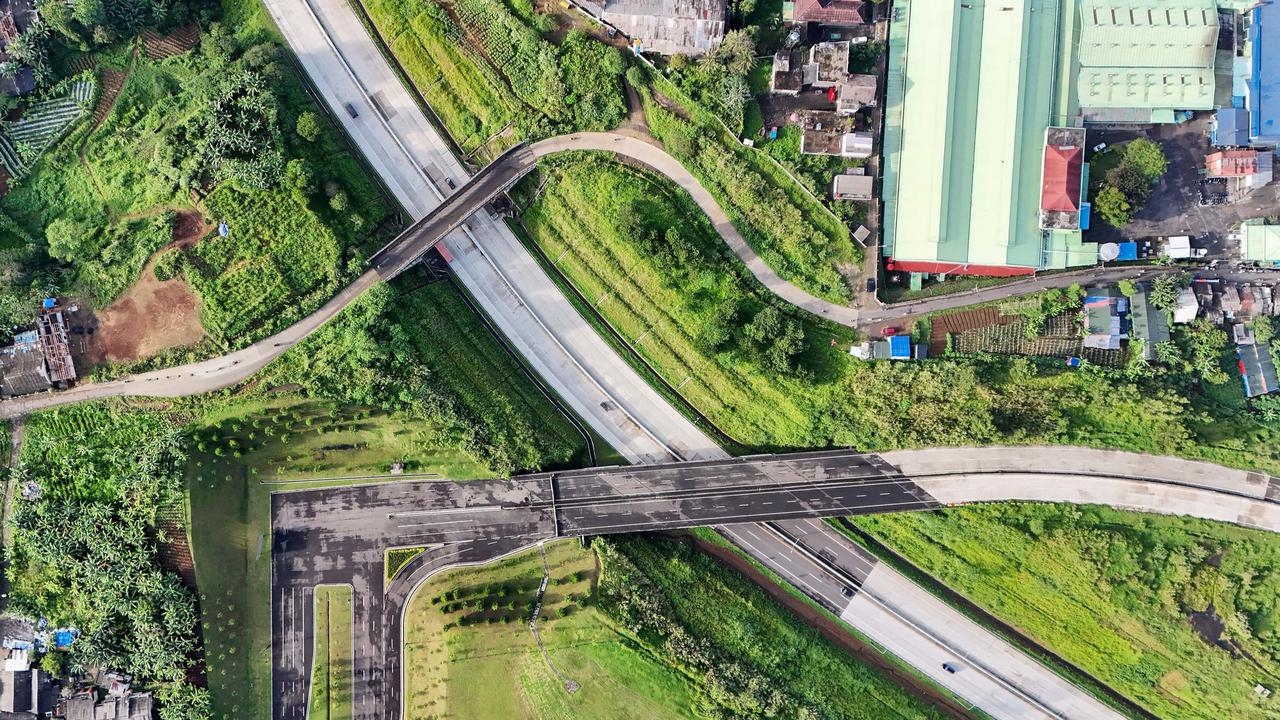 FOTO: Panorama Mempesona Tol Bocimi, Urat Nadi Baru Penghubung Jawa Barat Selatan