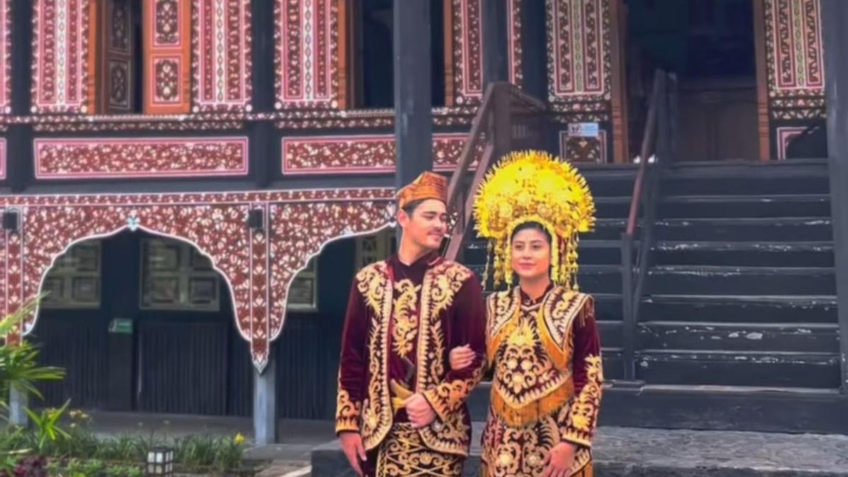 Potret Awkarin dan Abyakta Pakai Baju Adat Minangkabau, Cerita Sentuh Hati Netizen