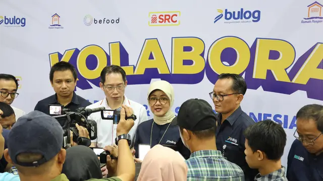 Penandatanganan perjanjian kerja sama  Perum BULOG dan PT SRC Indonesia Sembilan (SRCIS) yang dihadiri oleh Direktur Bisnis Perum Bulog, Febby Novita, dan Direktur SRCIS, Romulus Sutanto. (Dok Bulog)