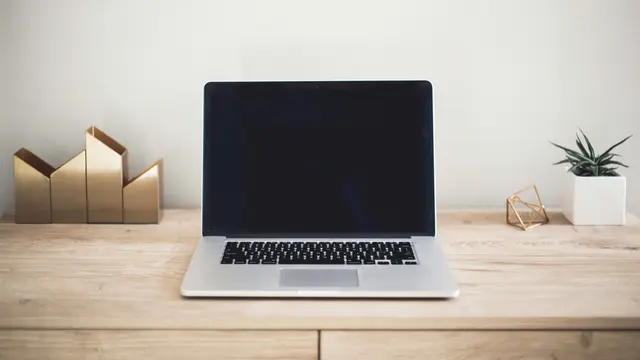 cara mengatur jam di laptop (sumber: unsplash)