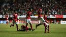 Para pemain Timnas Indonesia U-16 merayakan kemenangan atas Myanmar melalui adu tendangan penalti 5-4 usai Muhammad Babil Asyura (kanan) mencetak gol penentu dalam laga semifinal Piala AFF U-16 2022 antara Indonesia U-16 melawan Myanmar U-16 di Stadion Maguwoharjo, Sleman, Rabu (10/8/2022) malam WIB. (Bola.com/Bagaskara Lazuardi)
