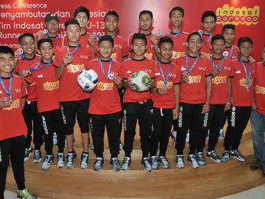Tim sepak bola Indosat Ooredoo U-13 raih juara runner up di kompetisi Gothia Cup 2016 di Swedia, Jakarta, Selasa (2/8/2016). Tim zooredo U-13 Indonesia berhasil menyisihkan 1.659 tim dari 81 negara. (Liputan6.com/Yoppy Renato)