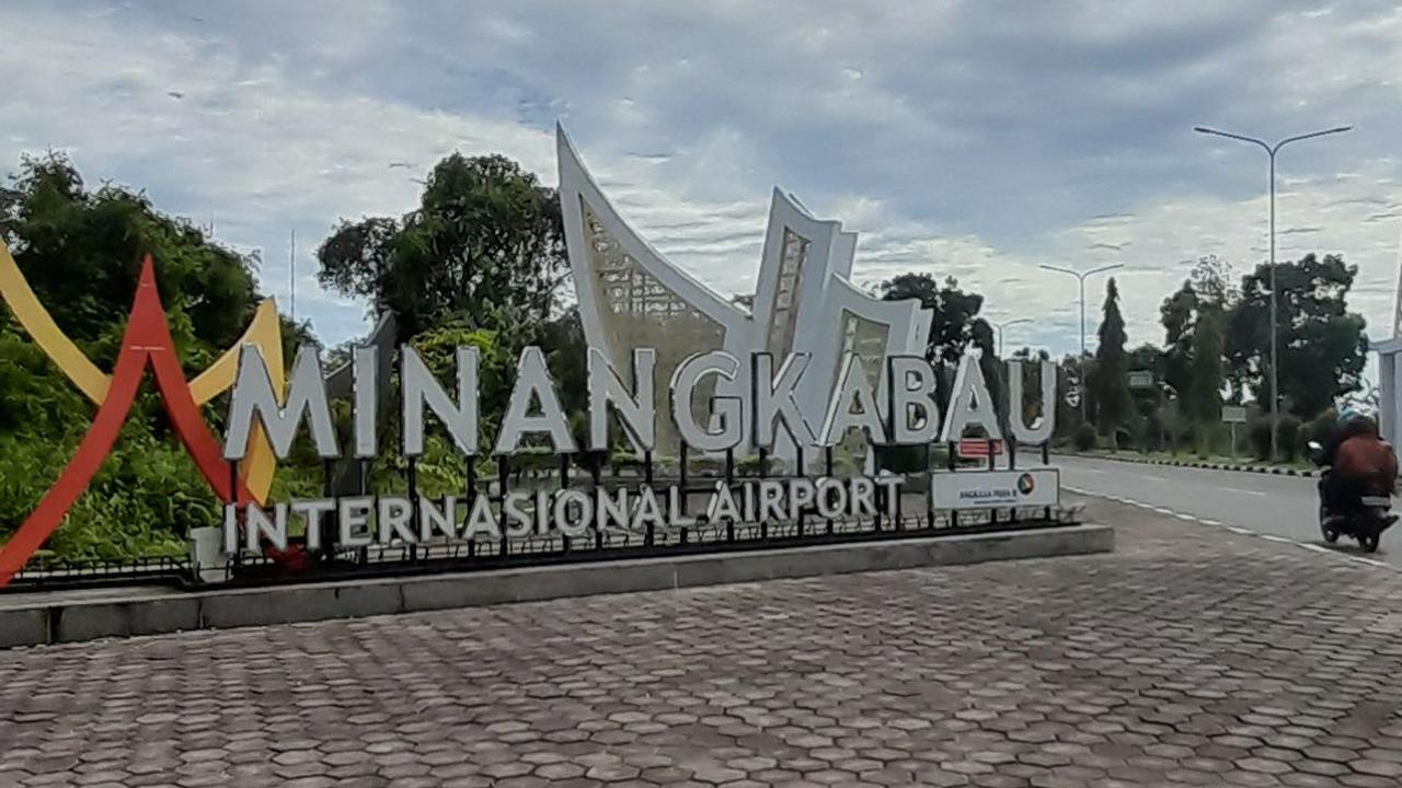 Bandara Internasional Minangkabau Kembali Dibuka Usai Ditutup Akibat Abu Vulkanik Marapi