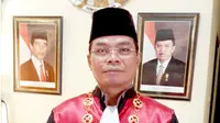Ketua Pengadilan Negeri (PN) Kota Baubau Joko Saptono diduga melakukan pencobaan bunuh diri di rumahnya. (Liputan6.com/Ahmad Akbar Fua)