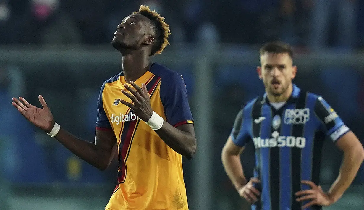 Delapan menit menjelang berakhirnya pertandingan, Tammy Abraham sukses mencetak brace sekaligus menutup pertandingan dengan skor telak 4-1. (LaPresse via AP/Spada)