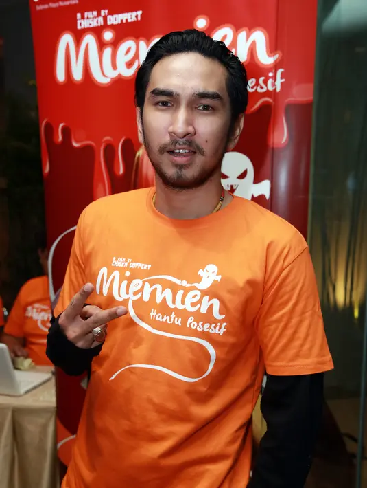 Bermain di layar lebar awalnya Amec mendapat tawaran dari teman. Sang sutradara, Chiska Dhoppert pun memintanya untuk berperan sebagai cowok melambai bernama Davin. (Deki Prayoga/Bintang.com)