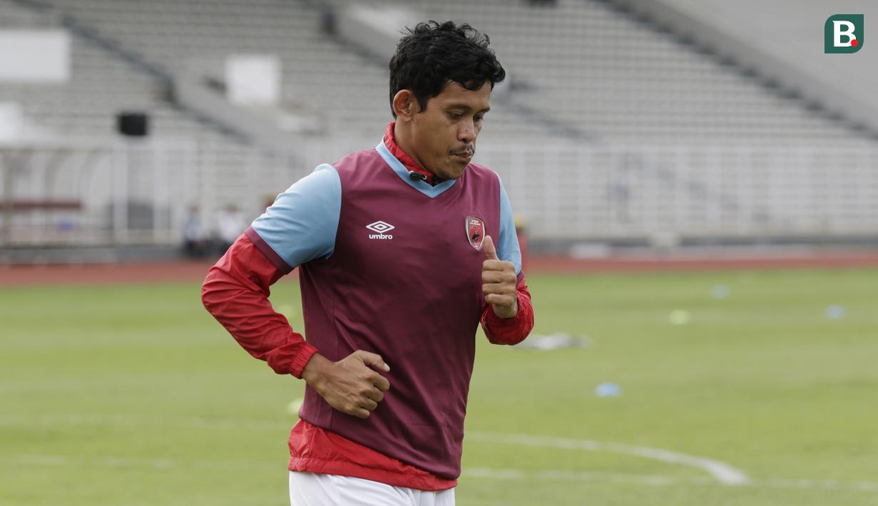 Pemain PSM Makassar, Rizky Pellu, saat sesi latihan jelang laga Piala AFC di Stadion Madya, Jakarta, (9/3/2020). PSM Makassar akan berhadapan dengan Kaya FC. (Bola.com/M Iqbal Ichsan)