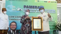 Surveyor Indonesia peroleh penghargaan dari Gubernur Jawa Barat (dok: SI)