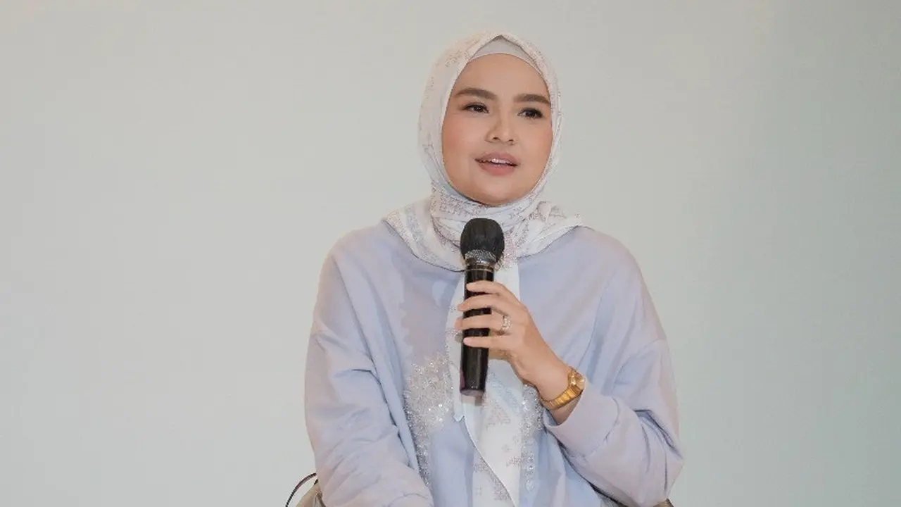 Ria Miranda.
