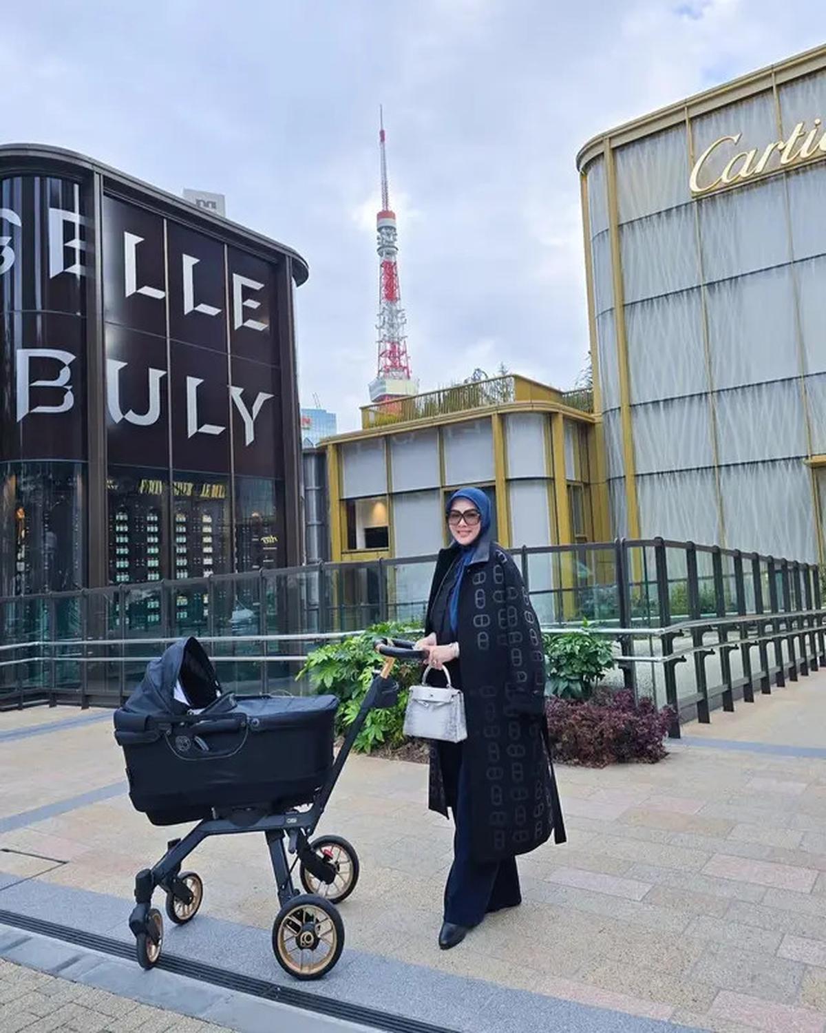 Sisir Mewah Princess R Anak Syahrini Seharga Rp8 Juta, Apa Istimewanya?