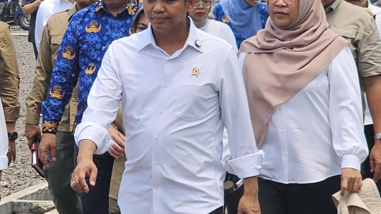 Raja Juli Antoni