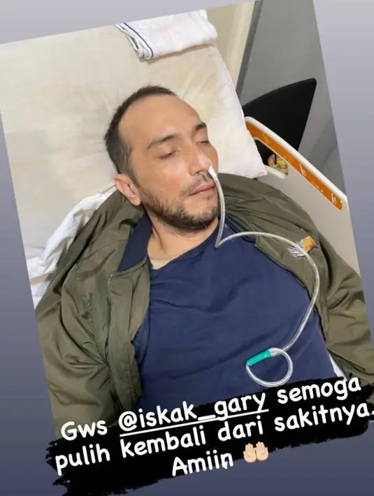 Dalam akun facebook Toto Soegriwo yang dibagikan ulang oleh instagram Vera Chang, tertulis tentang penyakit yang tengah diderita aktor yang satu ini. Gary Iskak didiagnosa mengidap penyakit sirosis dan tengah menjalani perawatan di salah satu rumah sakit di Jakarta. (Instagram/iskak_gary)