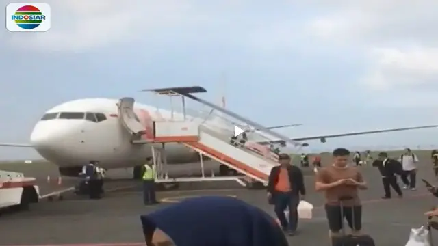 Penutupa bandara mengakibatkan 400 penerbangan domestik dan internasional dari dan menuju bandara Ngurah Rai, batal.