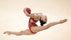 Pemilik nama lengkap Sutjiati Kelanaritma Narendra berhasil meraih dua keping medali emas PON 2021 di nomor alat bola dan nomor pita simpai. Sedangkan perak diperoleh Sutjiati pada nomor semua alat perorangan. (PB PON XX PAPUA/Nicklas Hanoatubun)