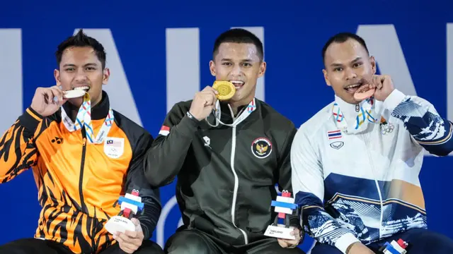 Foto: Rizki Juniansyah Sabet Medali Emas SEA Games 2025, Mantap Pecahkan 2 Rekor