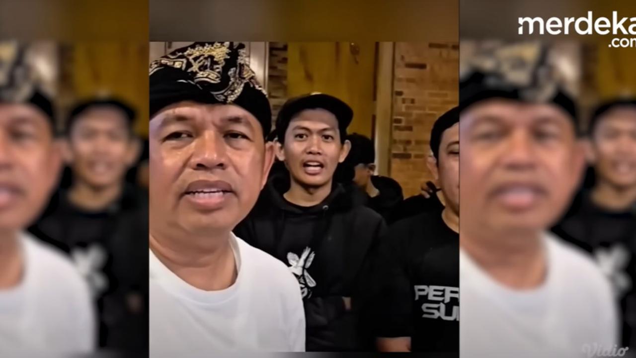 VIDEO: Kocak Demul Bobodoran: Saya Enggak Mau Urus Bola, Ngurus Istri Saja Belum Bisa
