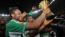 John Obi Mikel. Gelandang bertahan Nigeria pengoleksi 91 caps dengan raihan 6 gol ini meraih juara Piala Afrika pada edisi 2013. Sedangkan trofi Liga Champions Eropa diraihnya pada musim 2011/2012 bersama Chelsea yang dibelanya selama 11 musim mulai 2006/2007 hingga 2016/2017. (AFP/Ben Stansall)
