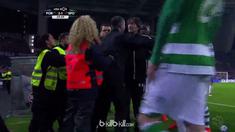 Berita video momen mantan bek Real Madrid, Fabio Coentrao, membuat petugas medis dalam laga Porto vs Sporting diusir wasit. This video presented by BallBall.