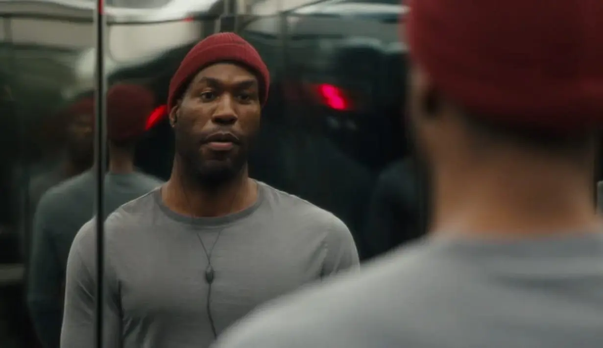 Yahya Abdul-Mateen II sebagai Anthony McCoy dalam Candyman, 2021. (IMDb)