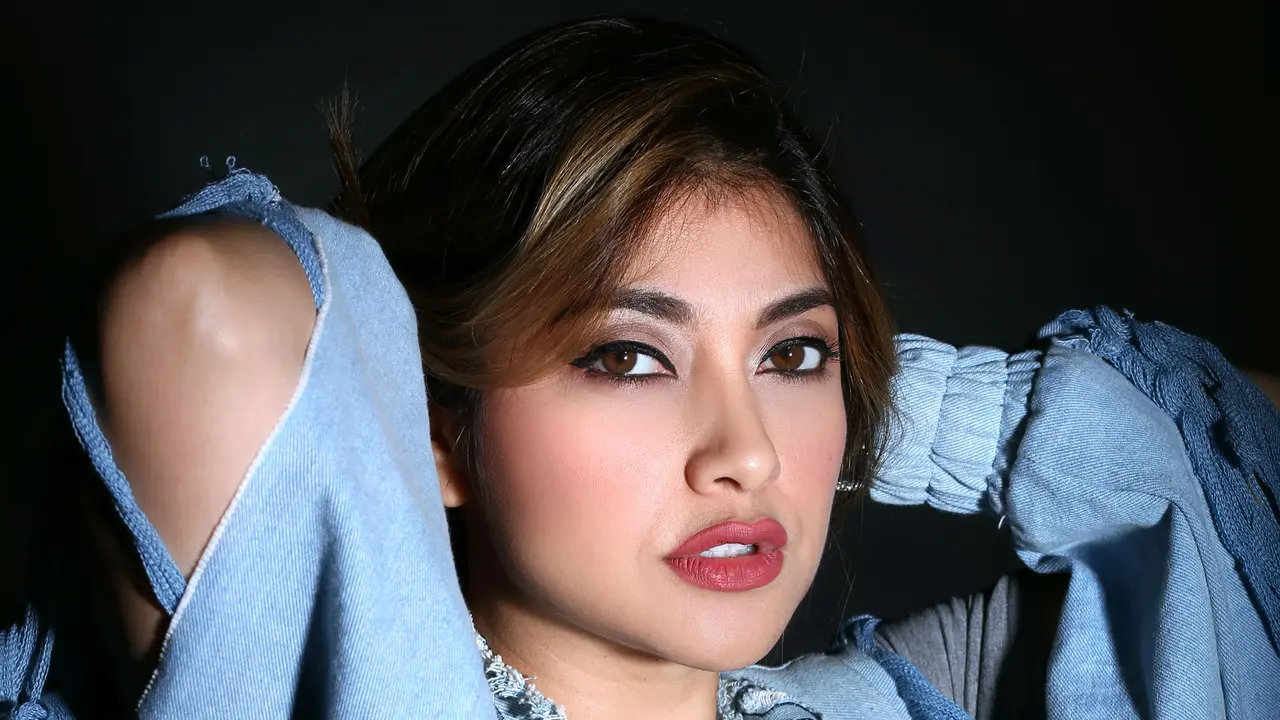 [Bintang] Eksklusif Sarah Azhari