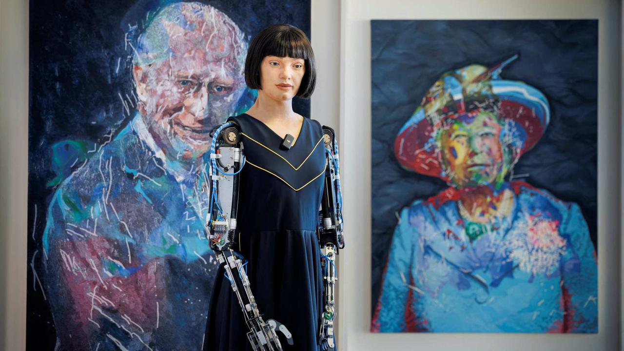 Sosok Robot AI Canggih Jago Melukis Jadi Sorotan di KTT Global AI For Good