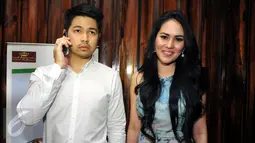 Mengenai keseriusan hubungannya tersebut, Kartika Putri mengatakan bahwa ia masih ingin lebih mengenal kakak Jessica Iskandar, Erick Iskandar. Foto diambil pada 16 Juni 2015. (Liputan6.com/Panji Diksana)