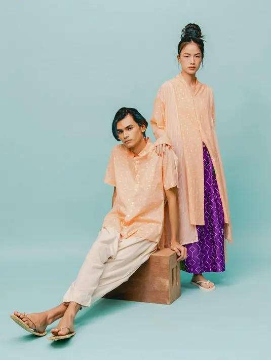 Koleksi Ramadan kali ini hadir dalam koleksi Kudapan dengan motif yang terinspirasi dari jajan pasar onde-onde dan kue lapis. [Foto: @sejauh_mata_memandang]