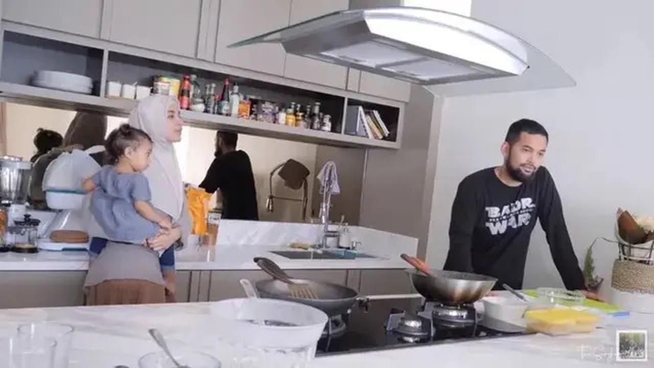 Inspirasi Dapur Minimalis nan Estetik dari Rumah Artis Indonesia