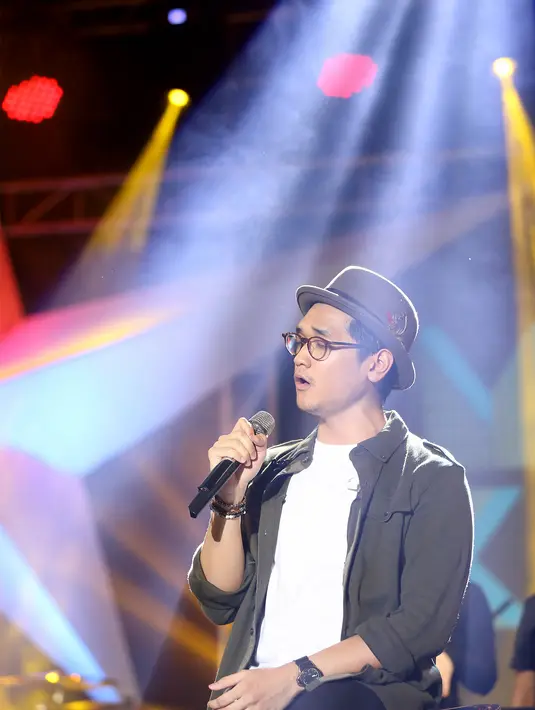"Saya berharap, kita (Afgan dan fans) bisa menjadi suatu keluarga besar sampai kapanpun. Dan selalu ada untuk Afgan," ujar penyanyi kelahiran Jakarta 26 tahun silam. (Andy Masela/Bintang.com)