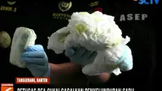 Petugas juga berhasil menggagalkan penyelundupan sabu dalam koper yang sudah dimodifikasi.
