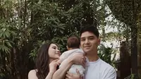 Al Ghazali dan Alyssa Daguise Perdana Ajak Baby Soso Liburan, Seru di Bali