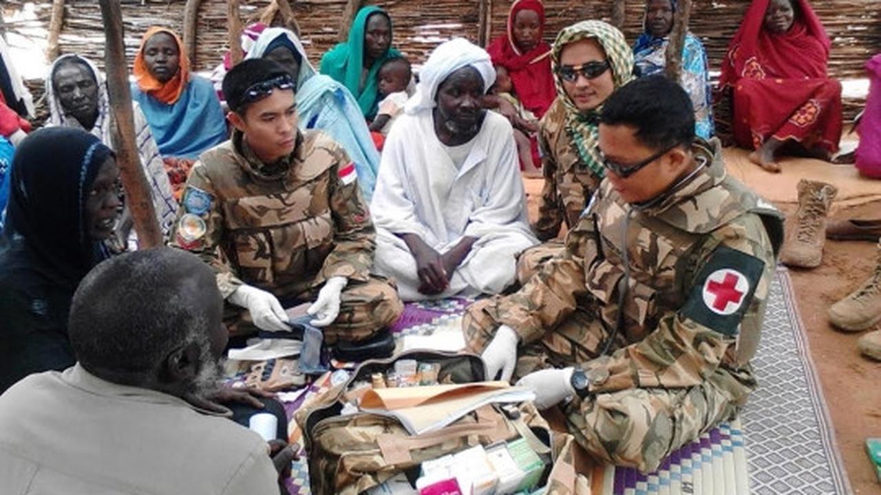 Misi kemanusiaan pasukan Garuda obati penyakit warga Darfur