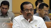 Jaksa Agung H. M. Prasetyo saat menggelar rapat dengan Komisi III DPR RI di Kompleks Parlemen, Senayan, Jakarta, Rabu (1/2). Rapat tersebut membahas penanganan kasus korupsi dan kinerja di Kejaksaan Agung. (Liputan6.com/Johan Tallo)