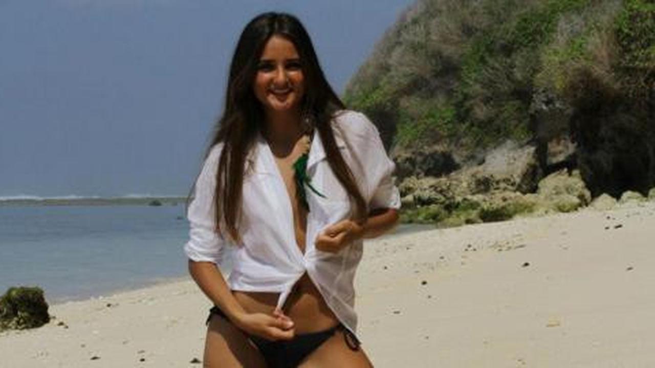 Tiga gadis cantik jual keperawanan untuk misi sosial