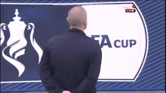 Arsenal akhirnya melangkah ke final Piala FA setelah susah payah mengalahkan Reading 2-1 di Stadion Wembley, Sabtu (19/4/2015).