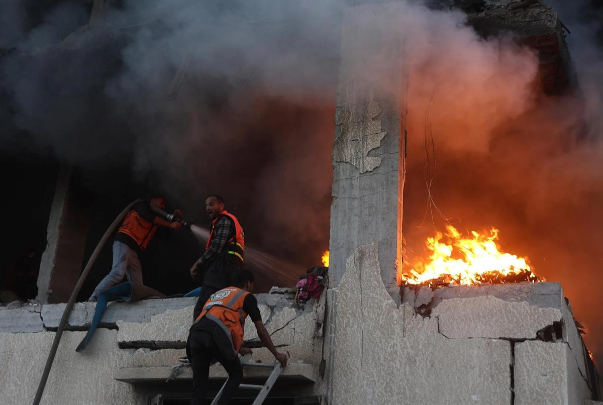 FOTO:  Serangan Udara Israel Hantam Kawasan Sipil di Gaza, 21 Warga Tewas