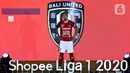 Pemain Bali United berpose mengenakan jersey untuk Shopee Liga 1 2020 saat acara Launcing di Hotel Fairmont, Jakarta, Senin (24/2/2020). Shopee Liga 1 2020 diikuti 18 klub terbaik Indonesia. (Liputan6.com/Johan Tallo)