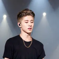 Member iKON diduga sebut B.I dipaksa keluar dari YG Entertainment. (Channel Korea)