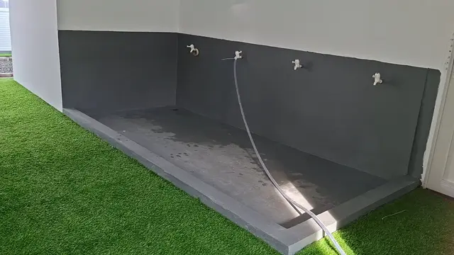 BUMN Karya sukses membangun ratusan rumah untuk warga bantaran rel Senen. Hunian minimalis ini tak hanya kokoh, tapi juga sudah dilengkapi fasilitas. (Liputan6.com/Arief)