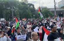 Minggu Pagi, Ratusan Massa Geruduk Kedubes AS Teriakan Takbir Gelar Aksi Bela Palestina