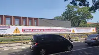 Bukan Lapangan Padel, 10 Pohon di Bandung Ditebang untuk Videotron