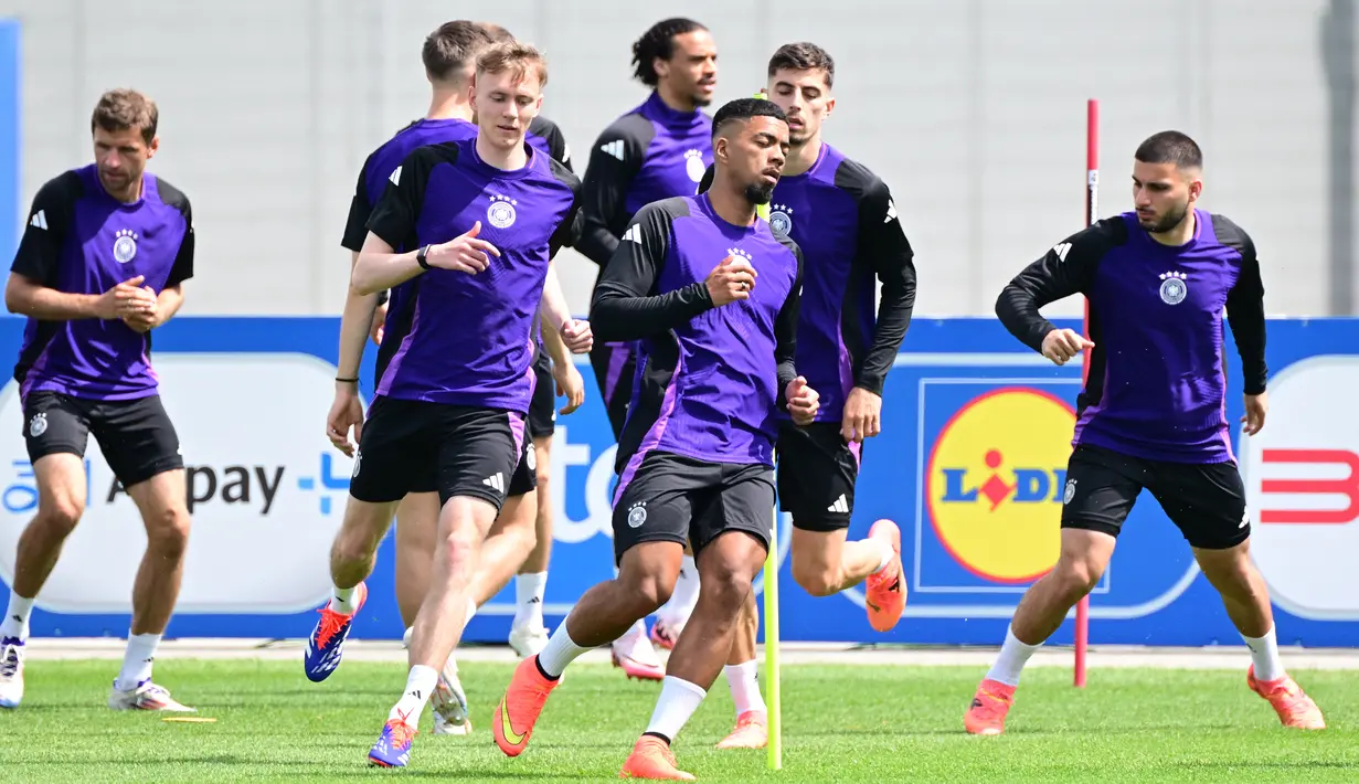 Tim nasional Jerman akan memainkan laga kedua fase grup Euro 2024 melawan Hongaria di MHPArena (Stuttgart Arena) pada Rabu, 19 Juni 2024 malam WIB. (Tobias SCHWARZ / AFP)