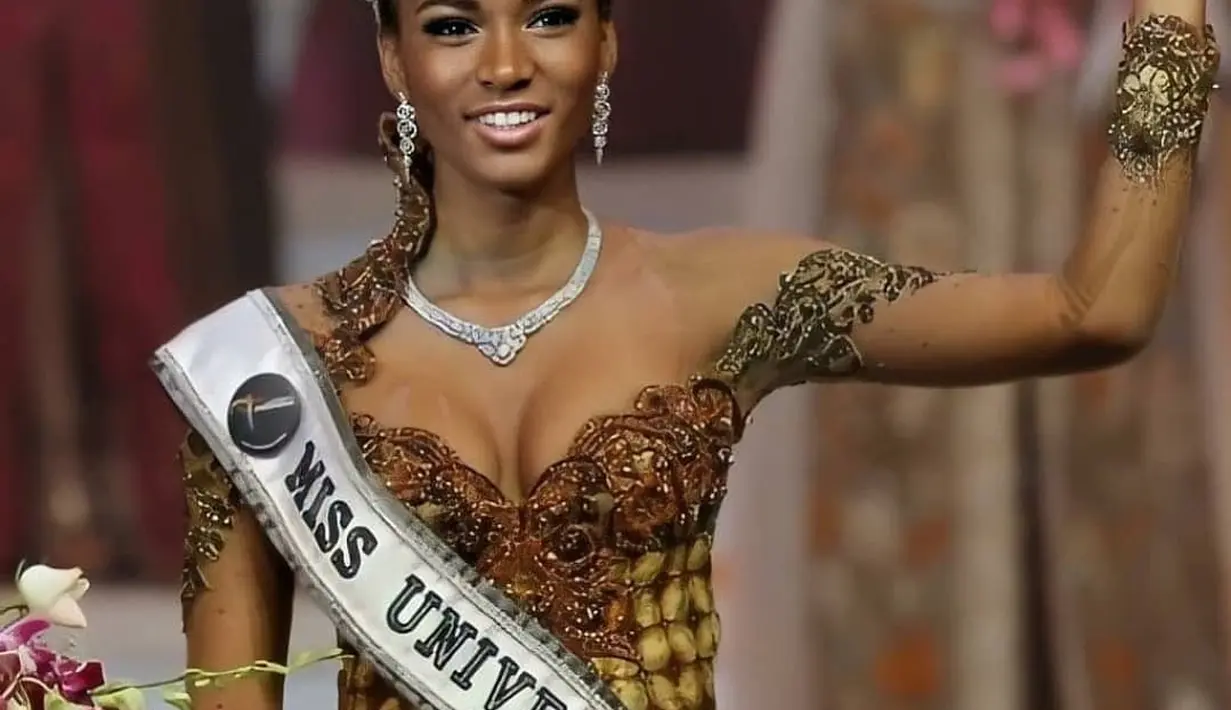 Terpilihnya Leila Lopes sebagai Miss Universe 2011 mendobrak standar kecantikan perempuan dunia dengan kulit putih. Perempuan asal Angola itu membuktikan kulit berwarna gelap juga bisa tampil cantik (instagram/pageanttrend)