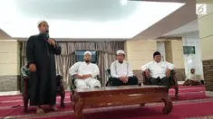 Kabid Humas Polda Metro Jaya, Kombes Pol Raden Prabowo Argo Yuwono, mengatakan pihaknya juga melarang massa dari luar Jakarta datang ke Ibu Kota pada hari pemungutan suara nanti.