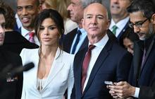 Pakaian yang Dikenakan Tunangan Jeff Bezos Bikin Mark Zuckerberg Melirik, Serta Fesyen Unik Lainnya saat Pelantikan Donald Trump