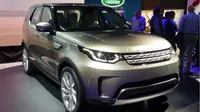 Land Rover Discovery generasi kelima resmi meluncur di ajang otomotif tahunan Paris Motor Show. 