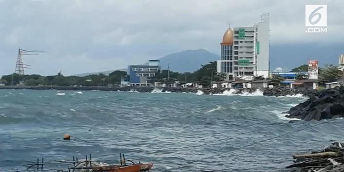 VIDEO: Cuaca Ekstrem, Nelayan Manado Tidak Melaut