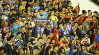 Dukungan Aremania kepada Arema di perebutan peringkat ketiga Piala Presiden tak akan seramai di Solo. (Bola.com/Kevin Setiawan)